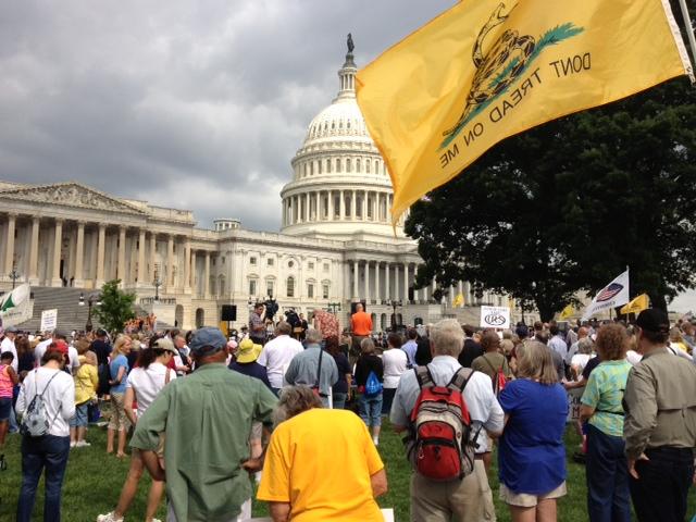 Rubio Targeted by Tea Partiers at Immigration Rally